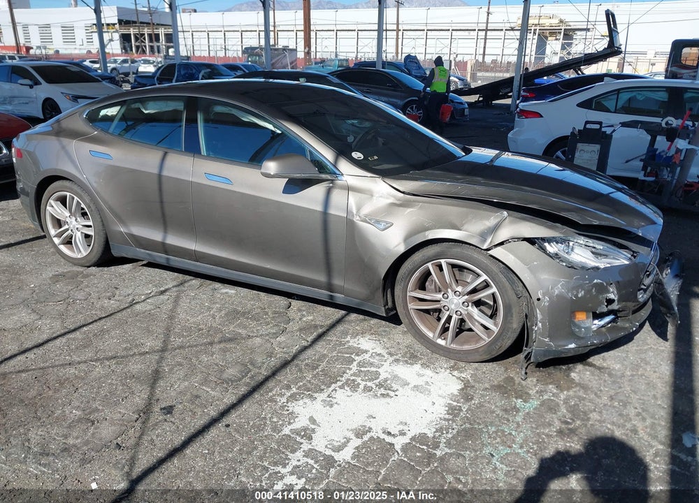 2015 TESLA MODEL S 70D/85D/P85D VIN: 5YJSA1E28FF120273