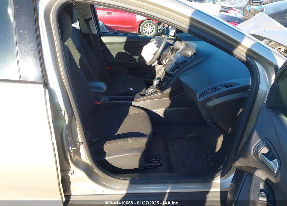 2018 FORD FOCUS VIN: 1FADP3K20JL263902