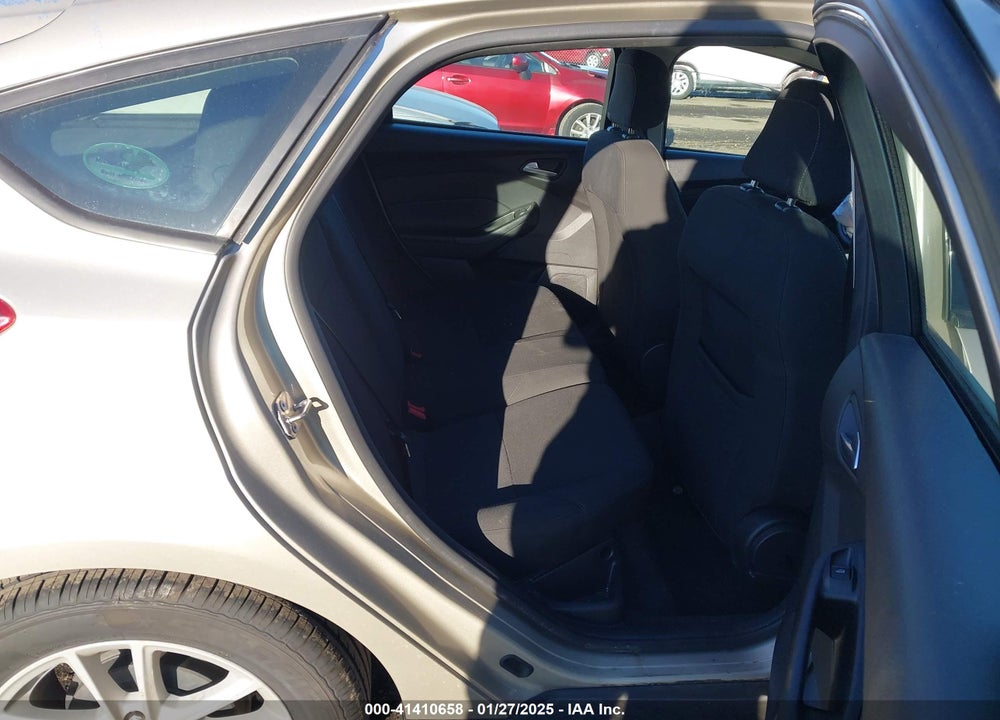 2018 FORD FOCUS VIN: 1FADP3K20JL263902