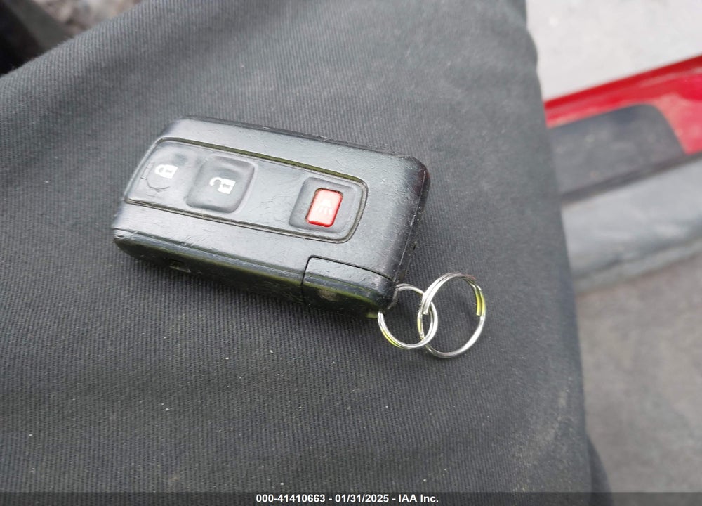 2007 TOYOTA PRIUS VIN: JTDKB20U877555894