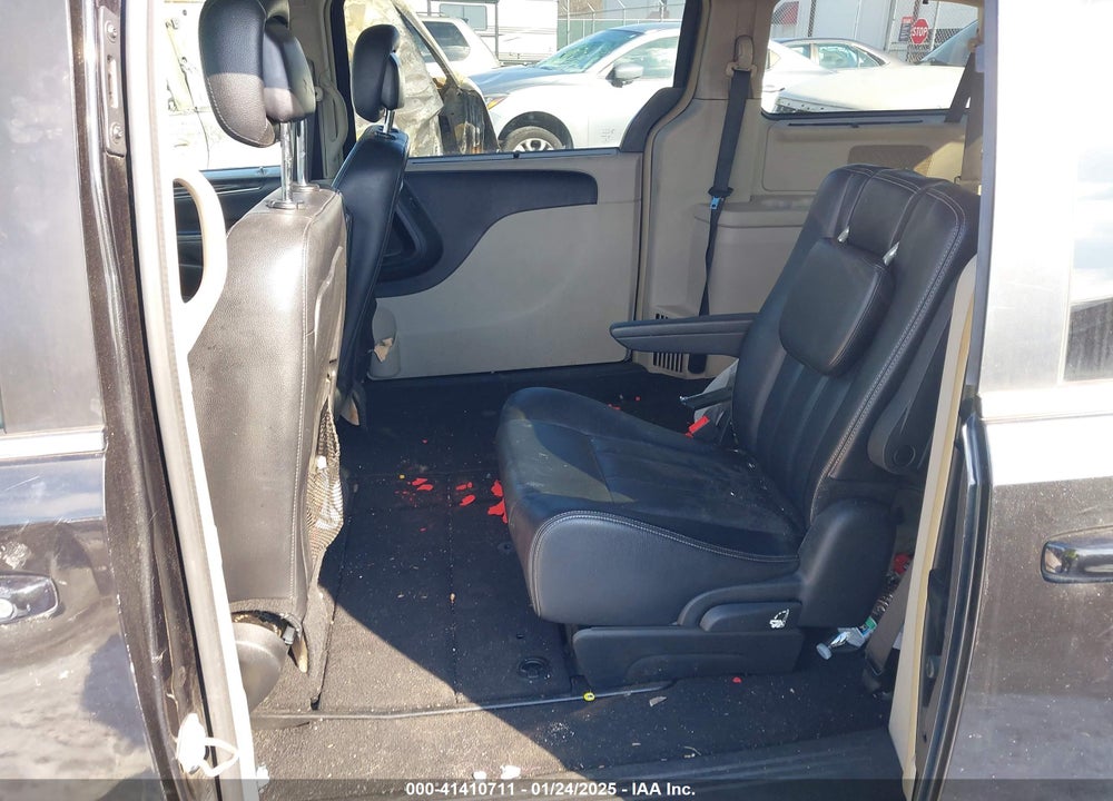2015 CHRYSLER TOWN & COUNTRY VIN: 2C4RC1BG7FR611107