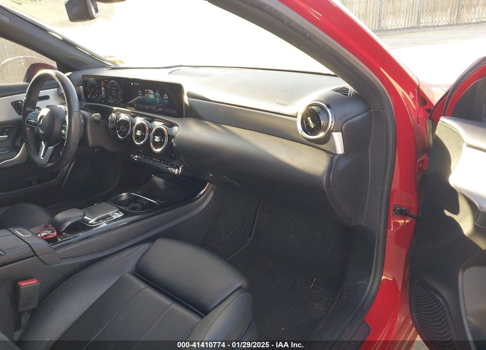 2019 MERCEDES-BENZ A 220 VIN: WDD3G4FB9KW028782