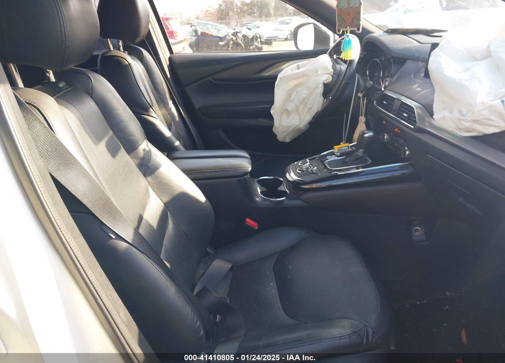 2018 MAZDA CX-9 GRAND TOURING VIN: JM3TCBDYXJ0208654