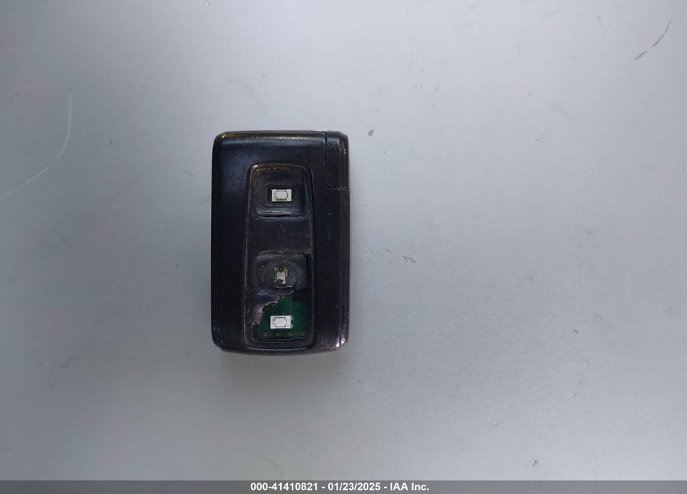 2005 TOYOTA PRIUS VIN: JTDKB20U950125832