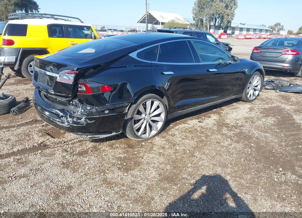 2013 TESLA MODEL S VIN: 5YJSA1AC9DFP10929