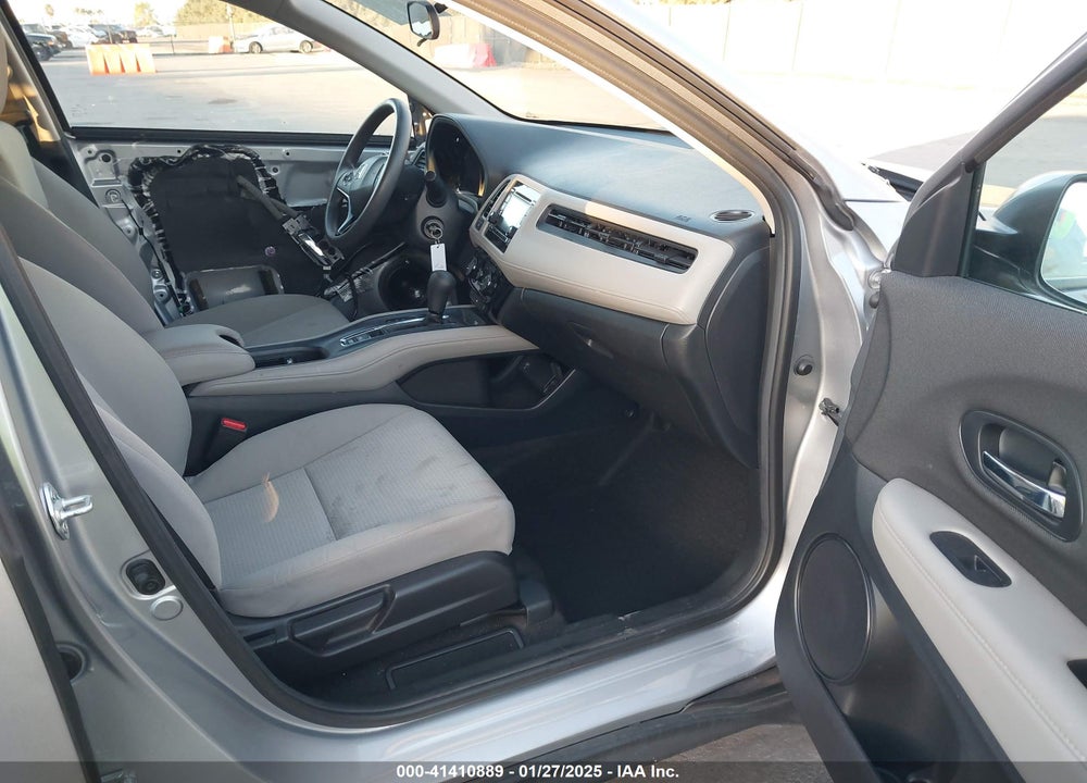 2022 HONDA HR-V 2WD LX VIN: 3CZRU5H33NM716235