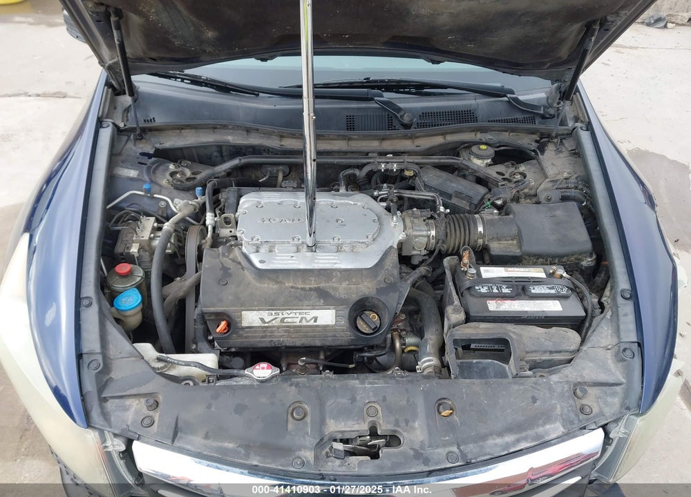 2011 HONDA ACCORD VIN: 1HGCP3F87BA000499