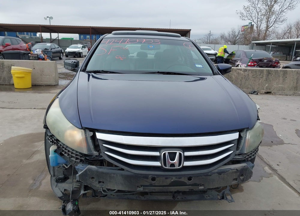 2011 HONDA ACCORD VIN: 1HGCP3F87BA000499