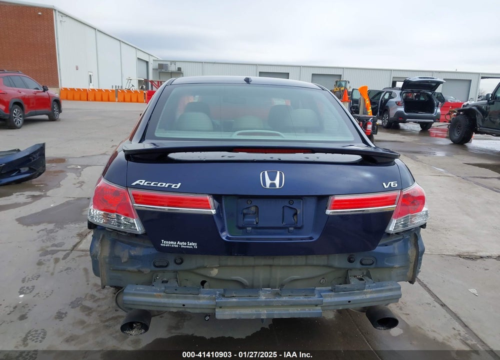 2011 HONDA ACCORD VIN: 1HGCP3F87BA000499