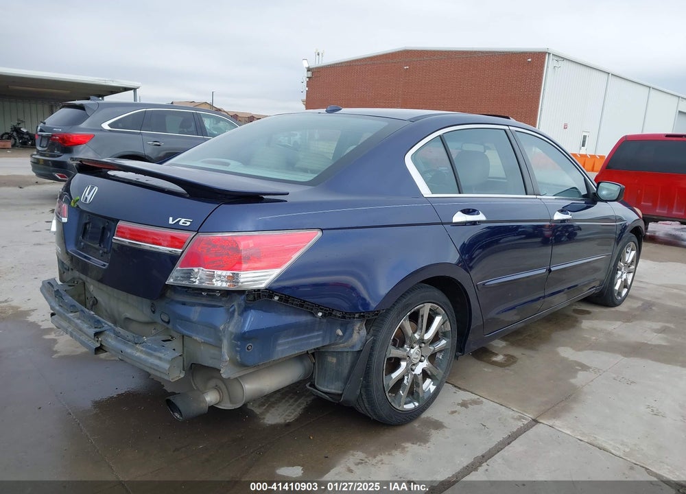 2011 HONDA ACCORD VIN: 1HGCP3F87BA000499