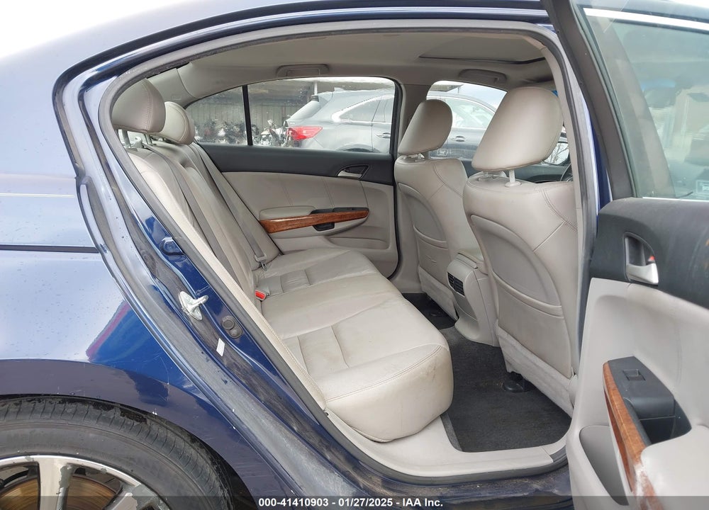2011 HONDA ACCORD VIN: 1HGCP3F87BA000499