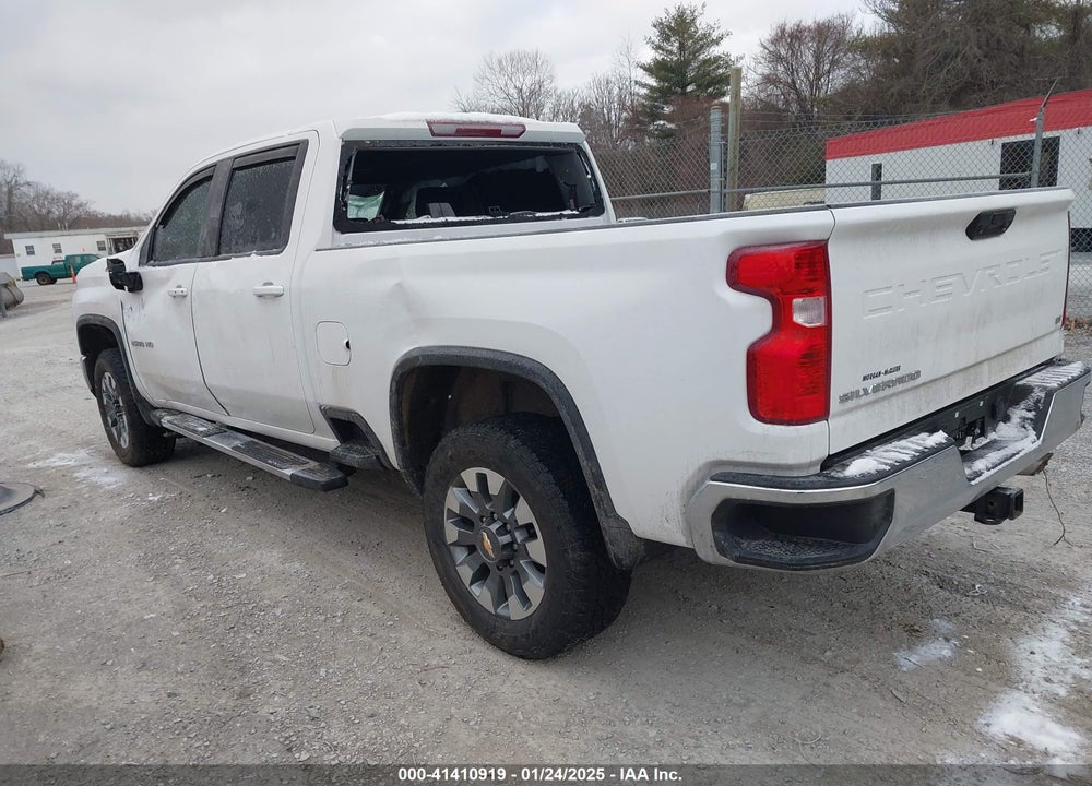 2024 CHEVROLET SILVERADO 2500HD 4WD STANDARD BED LT VIN: 2GC4YNE79R1222339