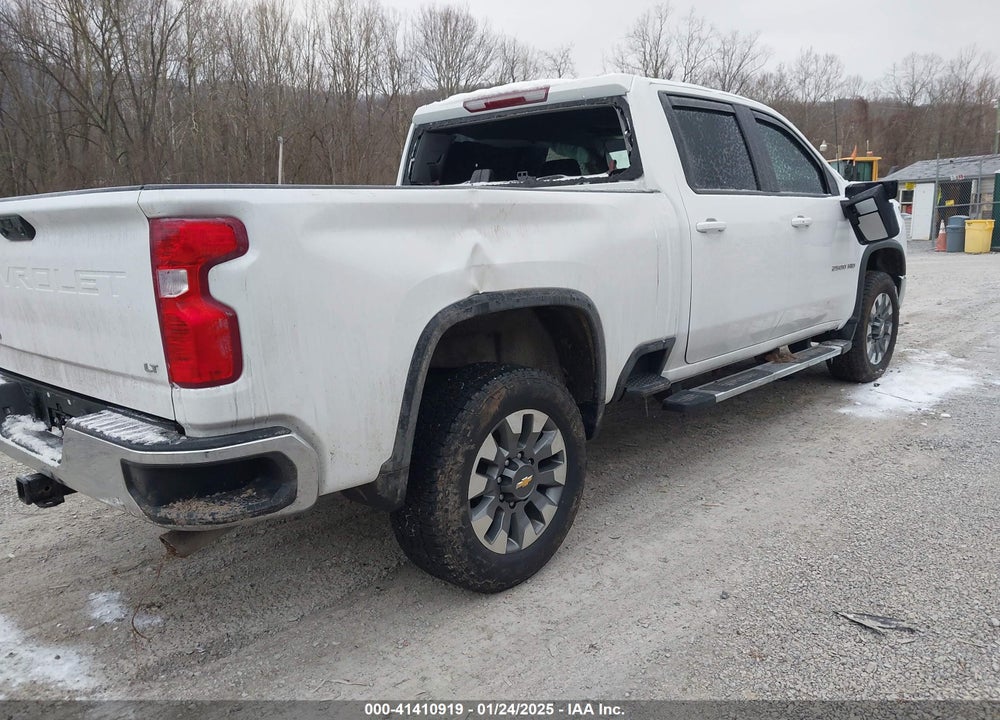 2024 CHEVROLET SILVERADO 2500HD 4WD STANDARD BED LT VIN: 2GC4YNE79R1222339