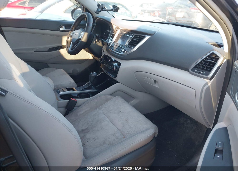 2016 HYUNDAI TUCSON SPORT VIN: KM8J3CA22GU047557