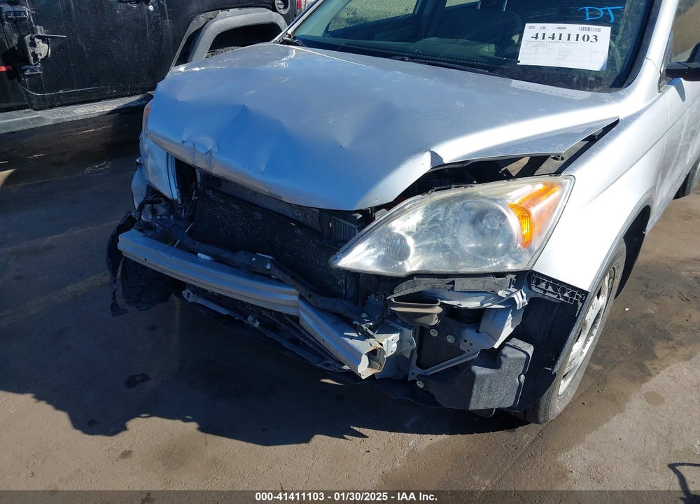 2011 HONDA CR-V LX VIN: JHLRE4H34BC020626