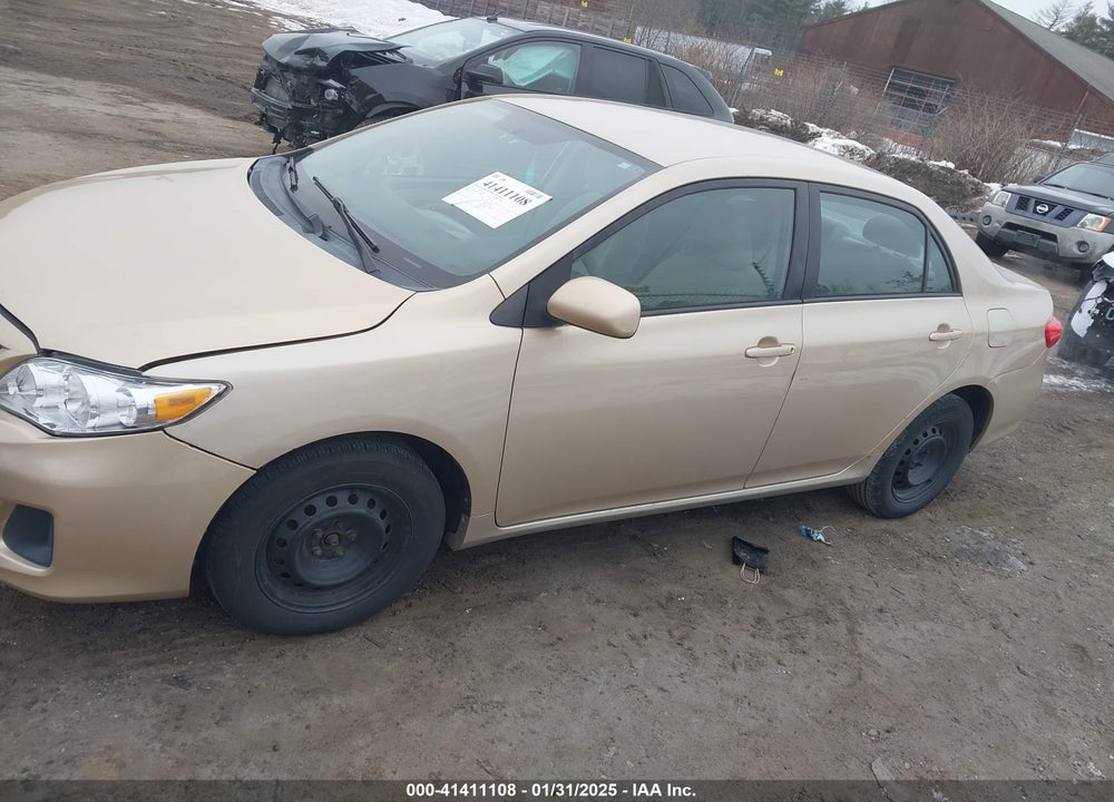 2011 TOYOTA COROLLA LE VIN: 2T1BU4EE1BC725804