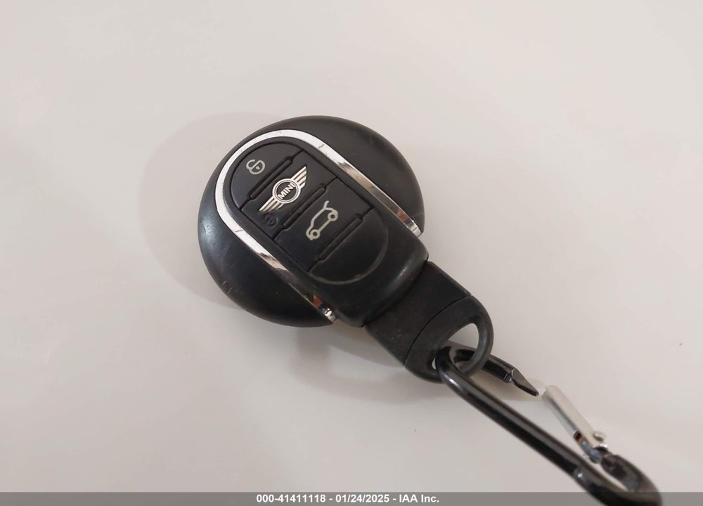 2016 MINI HARDTOP VIN: WMWXP5C59GT740179