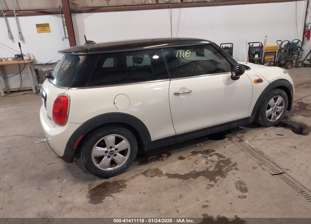 2016 MINI HARDTOP VIN: WMWXP5C59GT740179