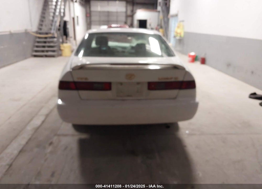 1997 TOYOTA CAMRY XLE VIN: JT2BG22K1V0091035