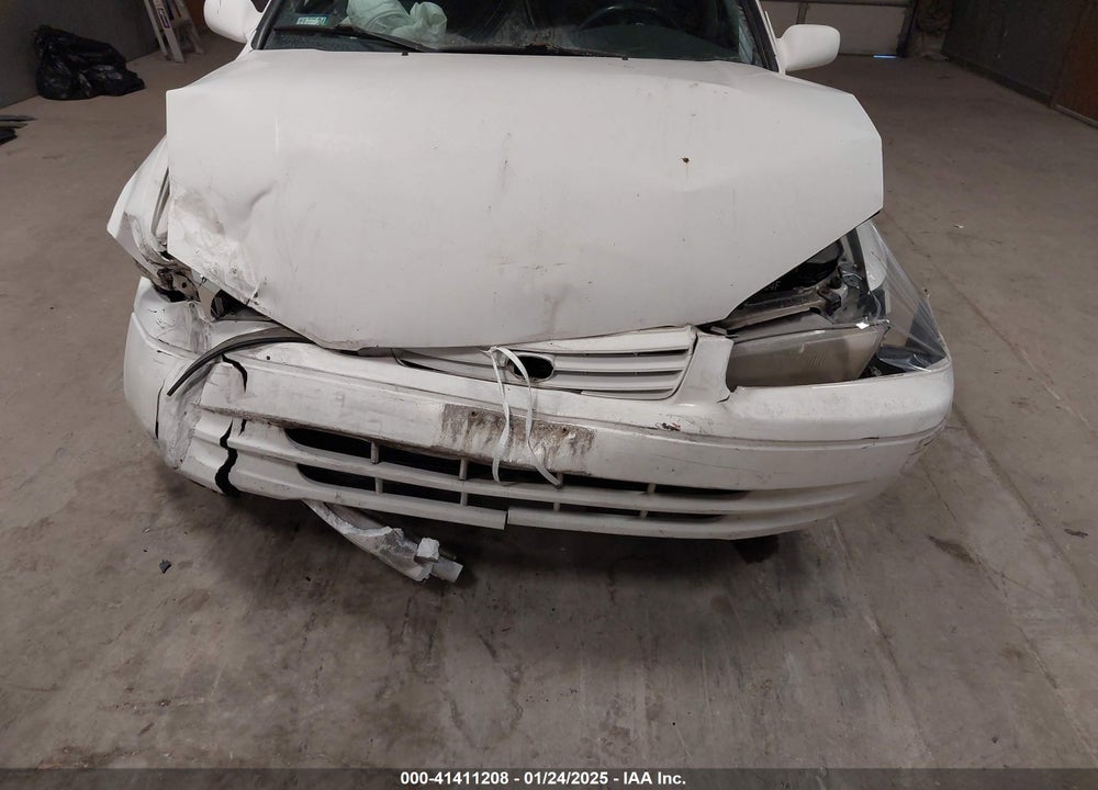 1997 TOYOTA CAMRY XLE VIN: JT2BG22K1V0091035