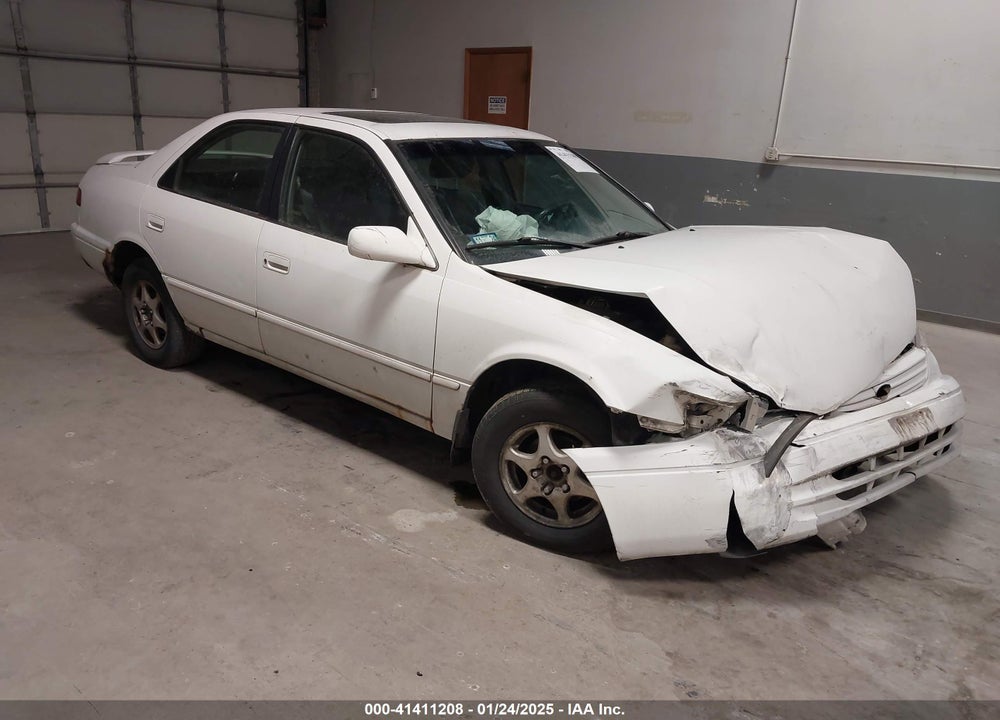 1997 TOYOTA CAMRY XLE VIN: JT2BG22K1V0091035