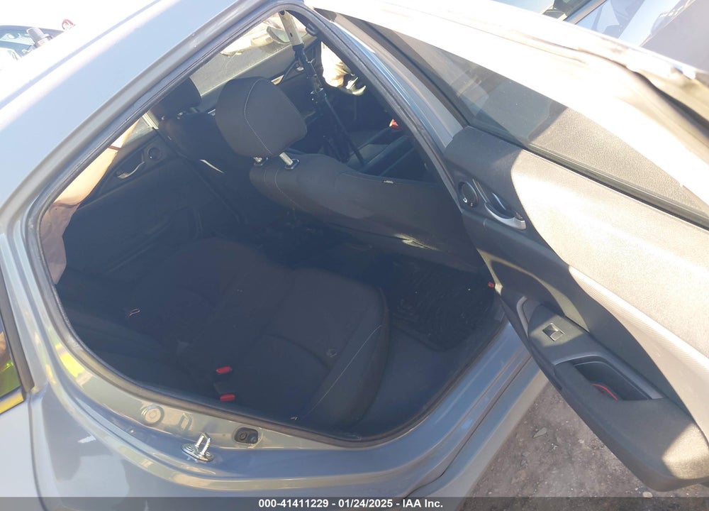 2019 HONDA CIVIC VIN: SHHFK7H60KU224748