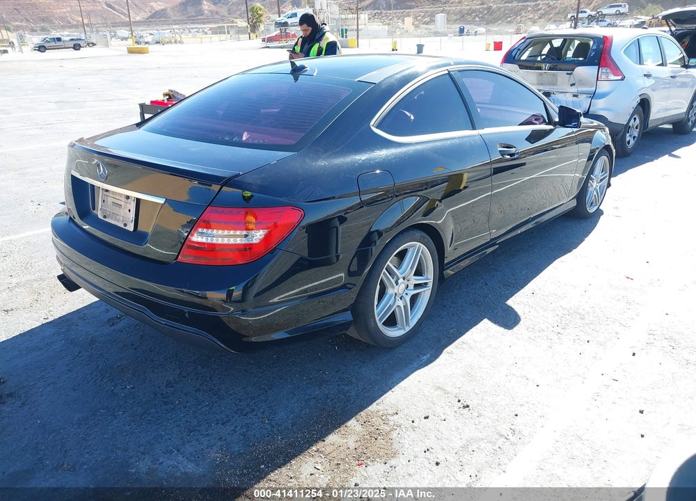 2013 MERCEDES-BENZ C 250 VIN: WDDGJ4HB8DF976190