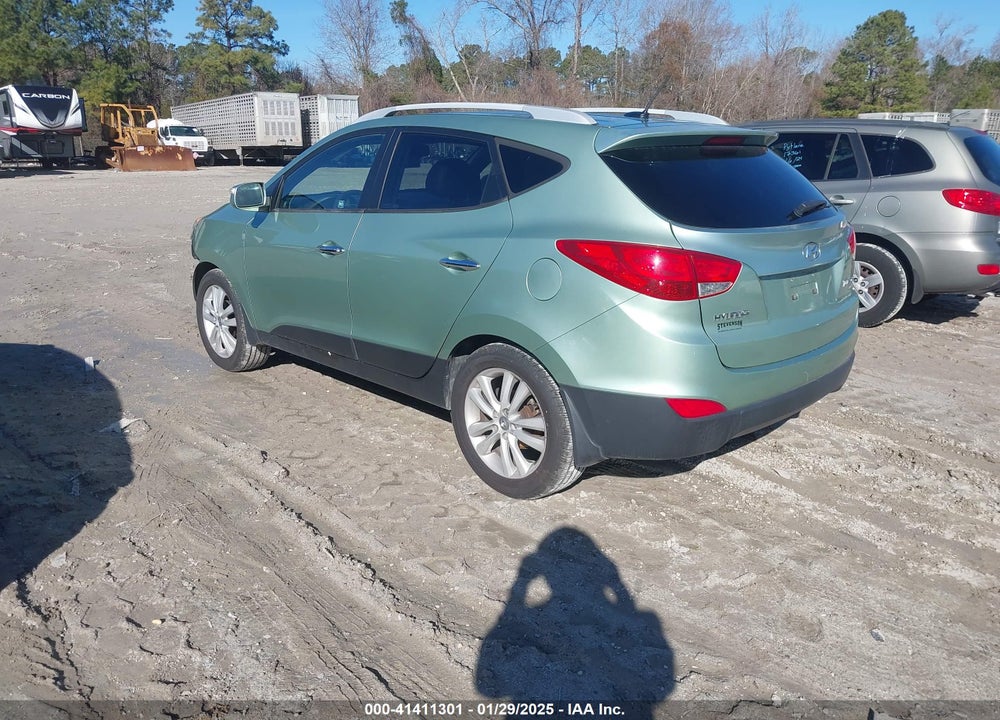 2011 HYUNDAI TUCSON LIMITED VIN: KM8JU3AC8BU243744