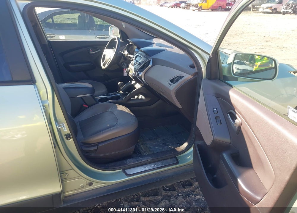 2011 HYUNDAI TUCSON LIMITED VIN: KM8JU3AC8BU243744
