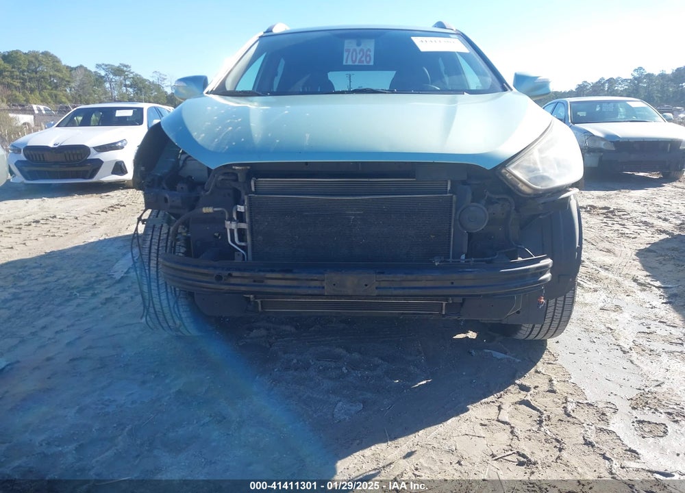 2011 HYUNDAI TUCSON LIMITED VIN: KM8JU3AC8BU243744