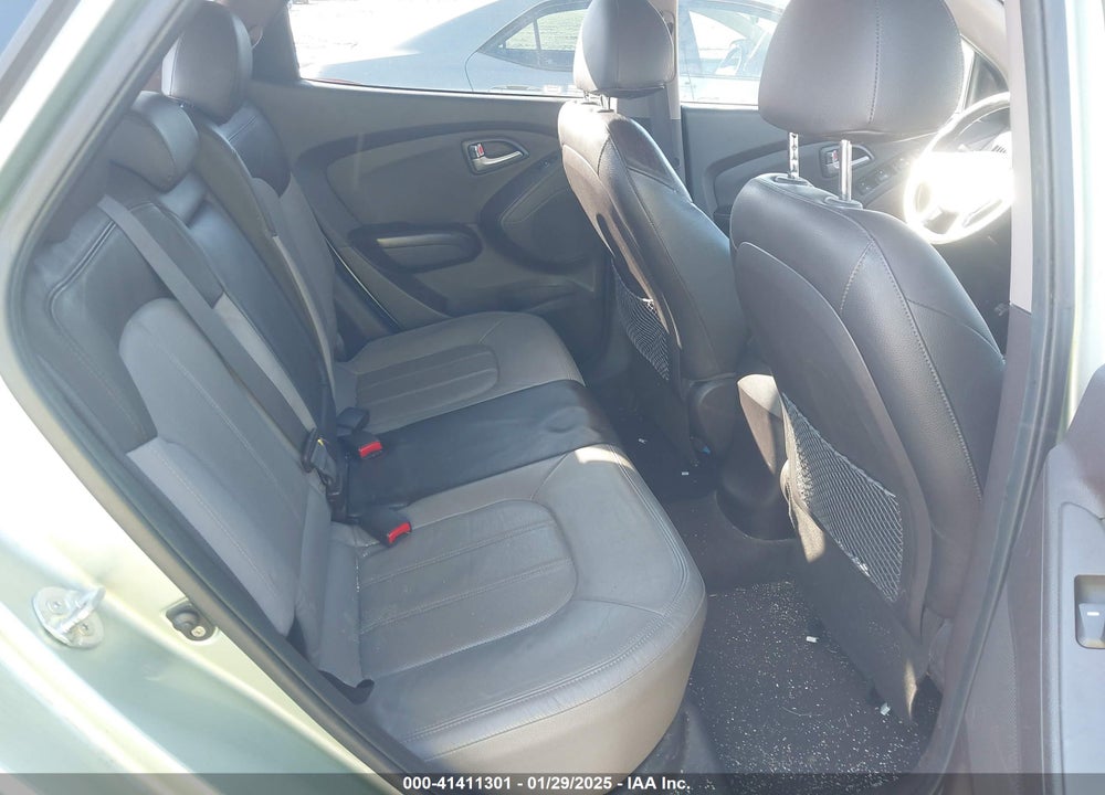 2011 HYUNDAI TUCSON LIMITED VIN: KM8JU3AC8BU243744