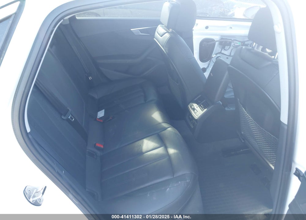 2019 AUDI A4 VIN: WAUENAF4XKN002882