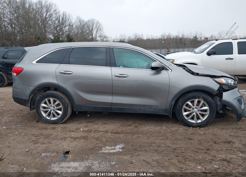 2017 KIA SORENTO 2.4L LX VIN: 5XYPG4A39HG276564