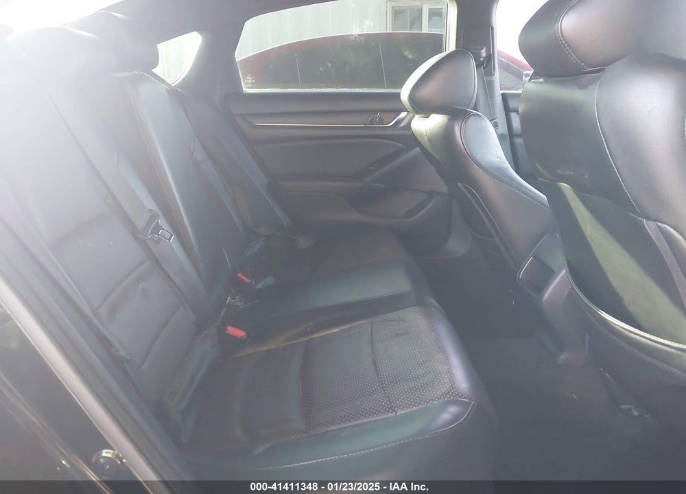 2018 HONDA ACCORD VIN: 1HGCV1F3XJA242815