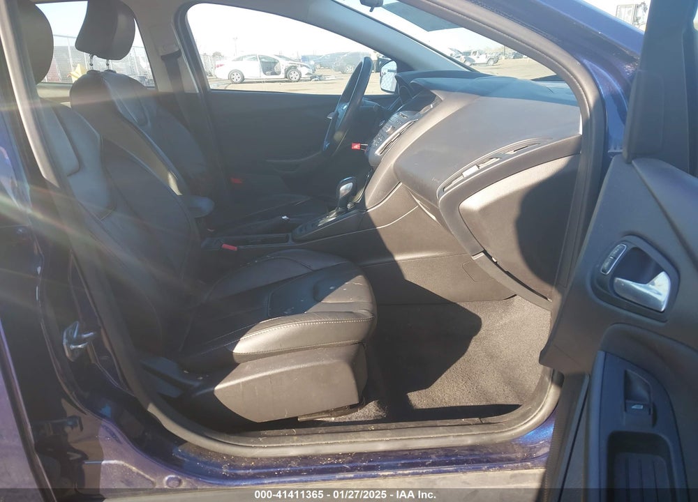2016 FORD FOCUS SE VIN: 1FADP3F29GL235695