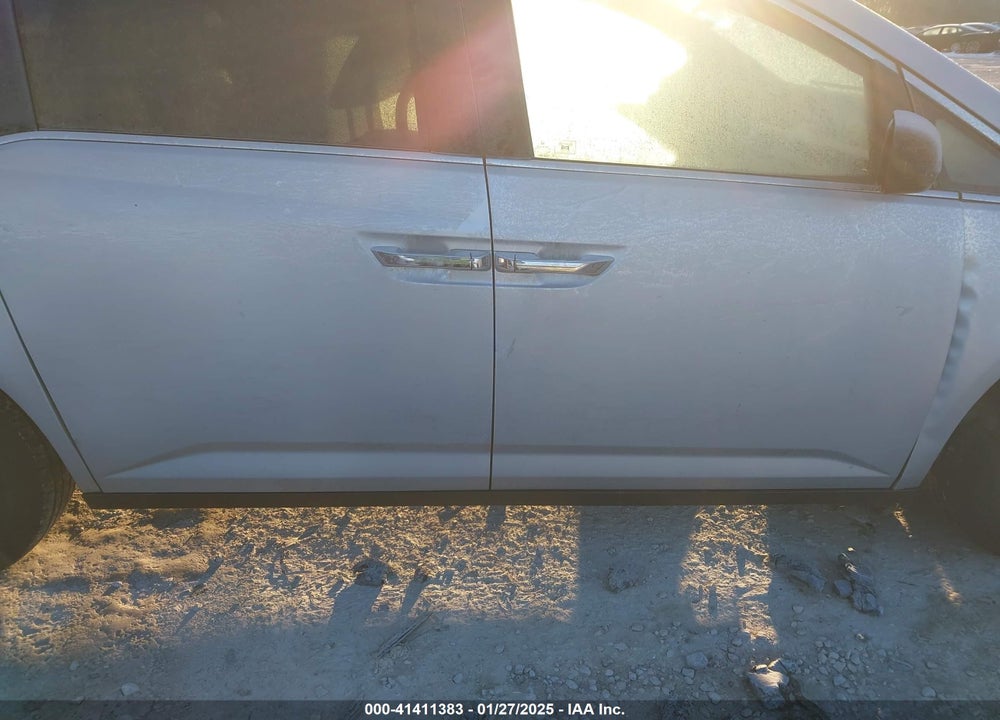 2011 HONDA ODYSSEY VIN: 5FNRL5H67BB048832