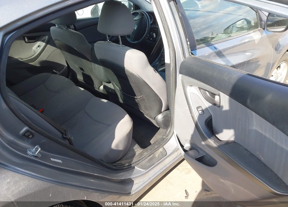 2014 HYUNDAI ELANTRA VIN: KMHDH4AE5EU183158