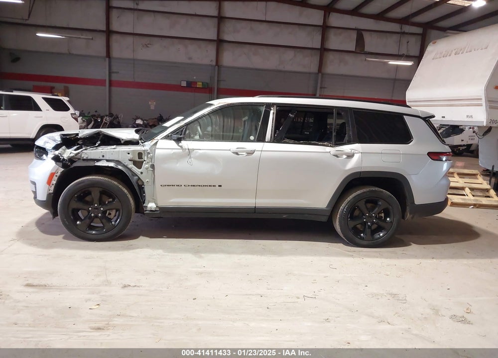 2023 JEEP GRAND CHEROKEE L ALTITUDE 4X4 VIN: 1C4RJKAG3P8886192