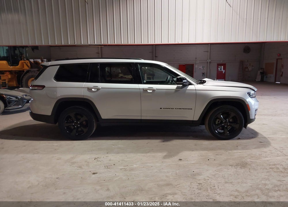 2023 JEEP GRAND CHEROKEE L ALTITUDE 4X4 VIN: 1C4RJKAG3P8886192