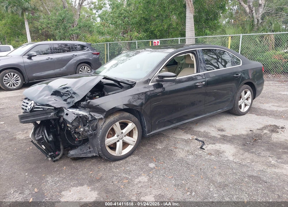 2013 VOLKSWAGEN PASSAT 2.5L SE VIN: 1VWBH7A33DC150043