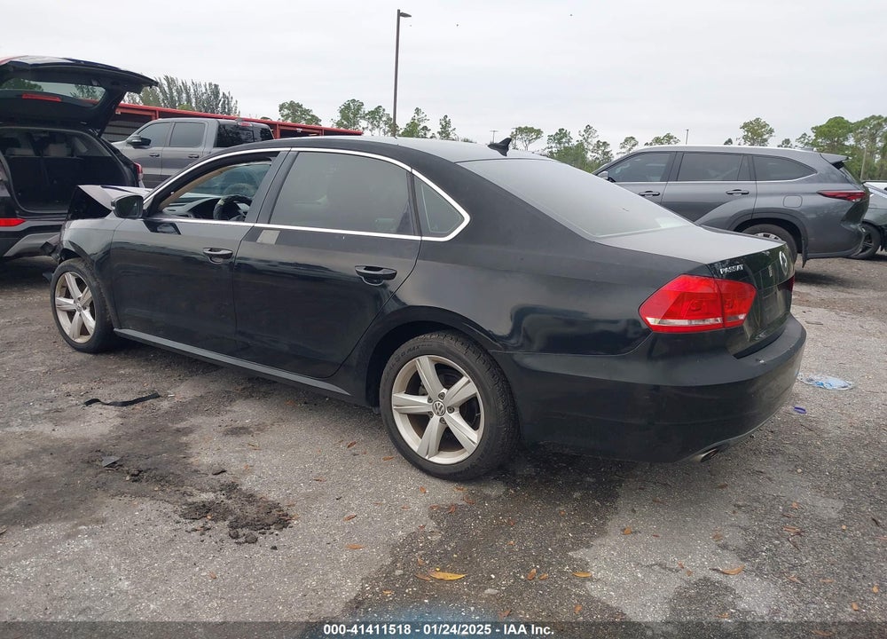 2013 VOLKSWAGEN PASSAT 2.5L SE VIN: 1VWBH7A33DC150043