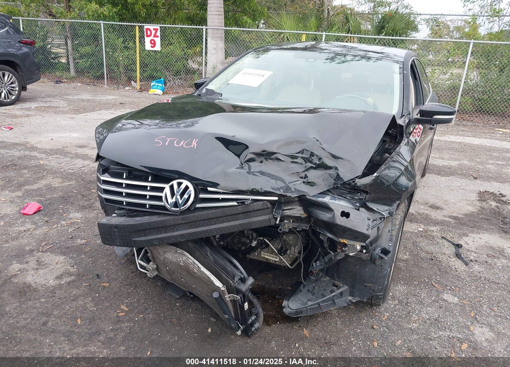 2013 VOLKSWAGEN PASSAT 2.5L SE VIN: 1VWBH7A33DC150043