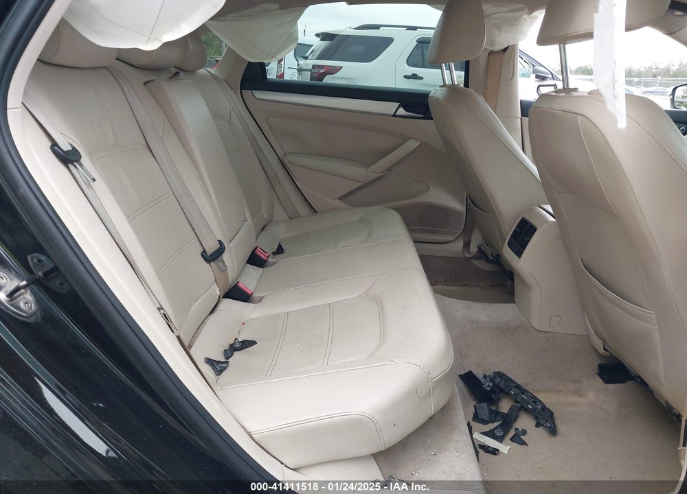 2013 VOLKSWAGEN PASSAT 2.5L SE VIN: 1VWBH7A33DC150043