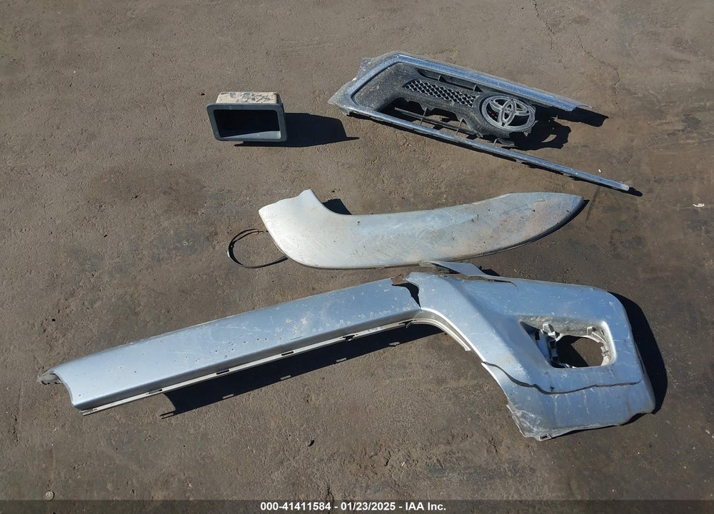 2012 TOYOTA TACOMA PRERUNNER ACCESS CAB VIN: 5TFTU4GN0CX025437