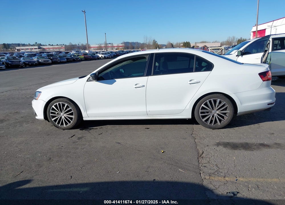 2016 VOLKSWAGEN JETTA 1.8T SPORT VIN: 3VWD17AJ5GM302841