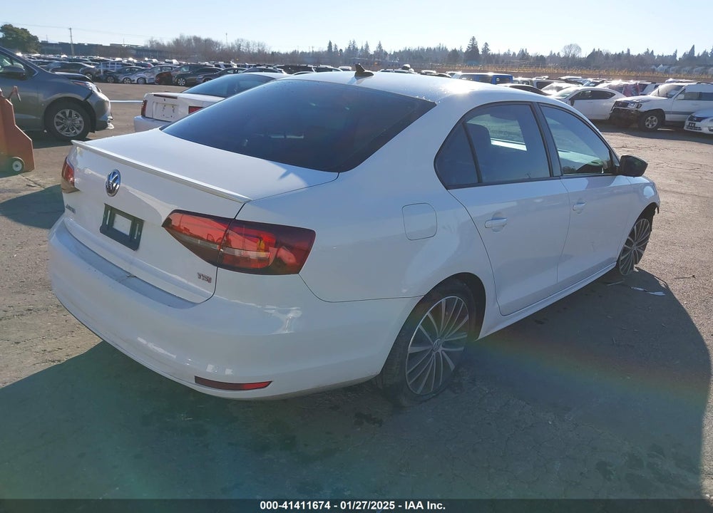 2016 VOLKSWAGEN JETTA 1.8T SPORT VIN: 3VWD17AJ5GM302841