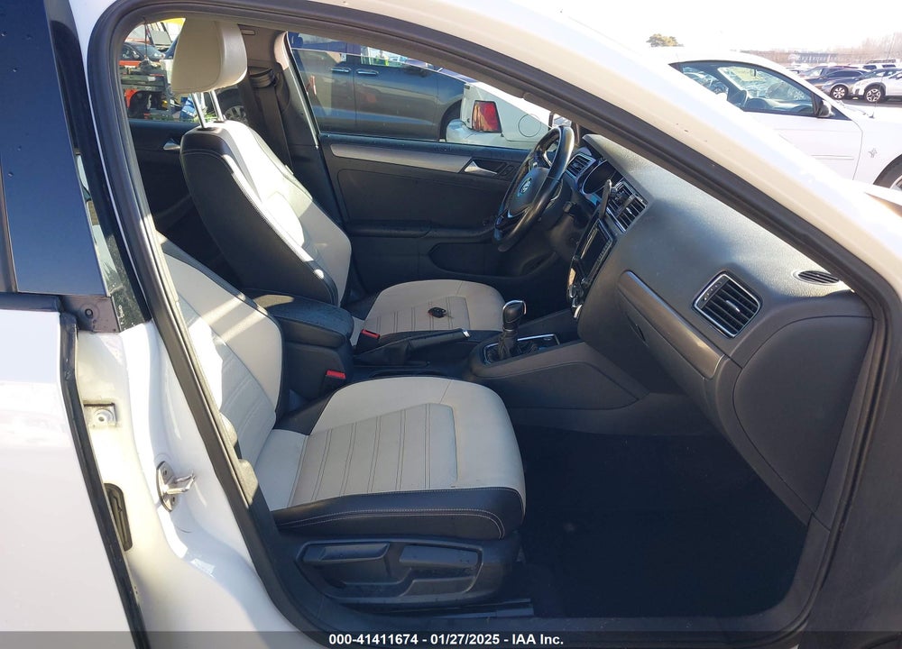 2016 VOLKSWAGEN JETTA 1.8T SPORT VIN: 3VWD17AJ5GM302841
