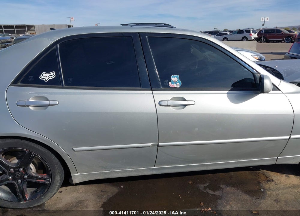 2003 LEXUS IS 300 VIN: JTHBD192130080676