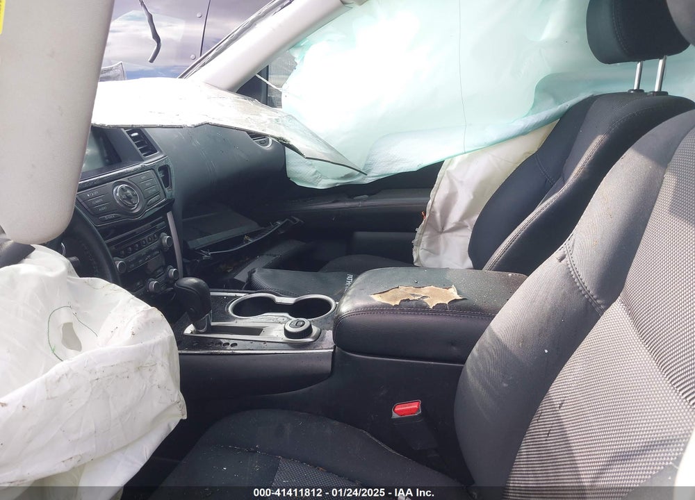 2018 NISSAN PATHFINDER VIN: 5N1DR2MMXJC670196