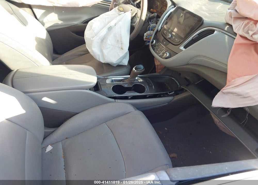 2019 CHEVROLET MALIBU VIN: 1G1ZD5ST2KF169896
